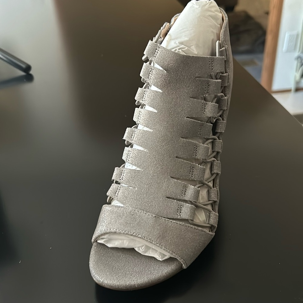Vince Camuto